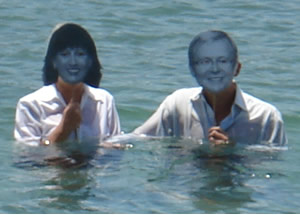 Kevin Rudd and Justine Elliot take a Dunk at Brunswick Heads Climate Rally